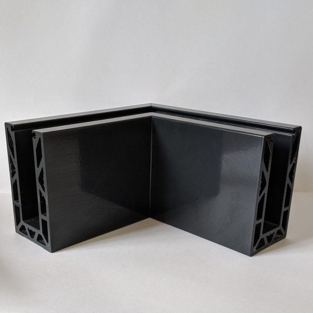 aluminox powdercoated solus frameless balustrade corner