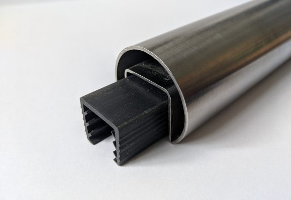 Slotted handrail and seal gasket from aluminox