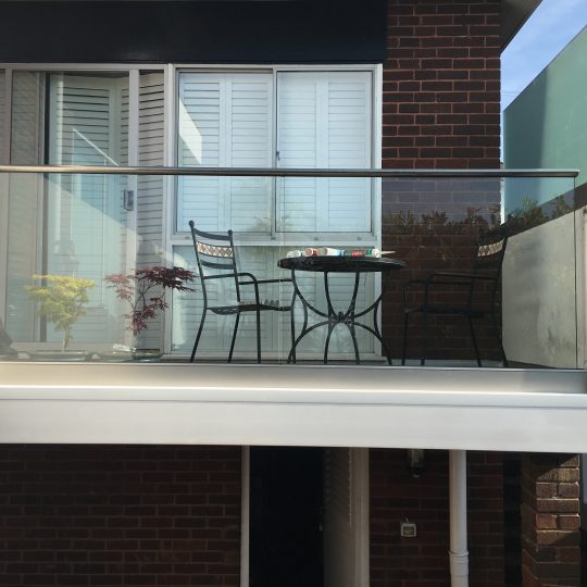 Balustrade frameless balcony